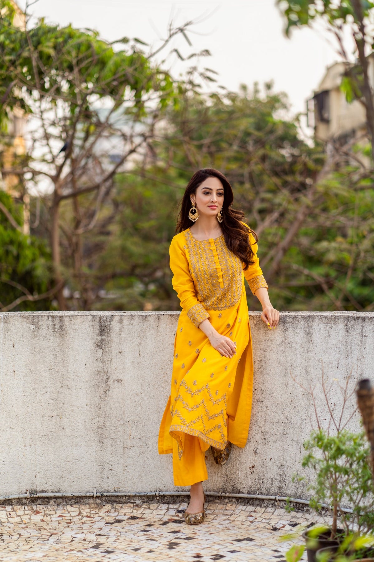 embroidered kurta set with bandhni dupatta