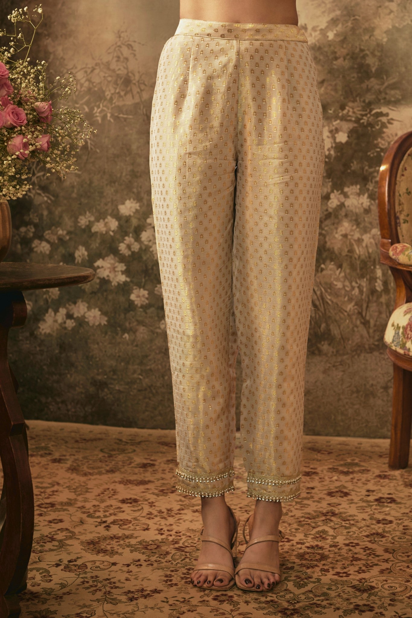 Ivory Gold Metallic Tissue Kurta Set with Emerald Detailing