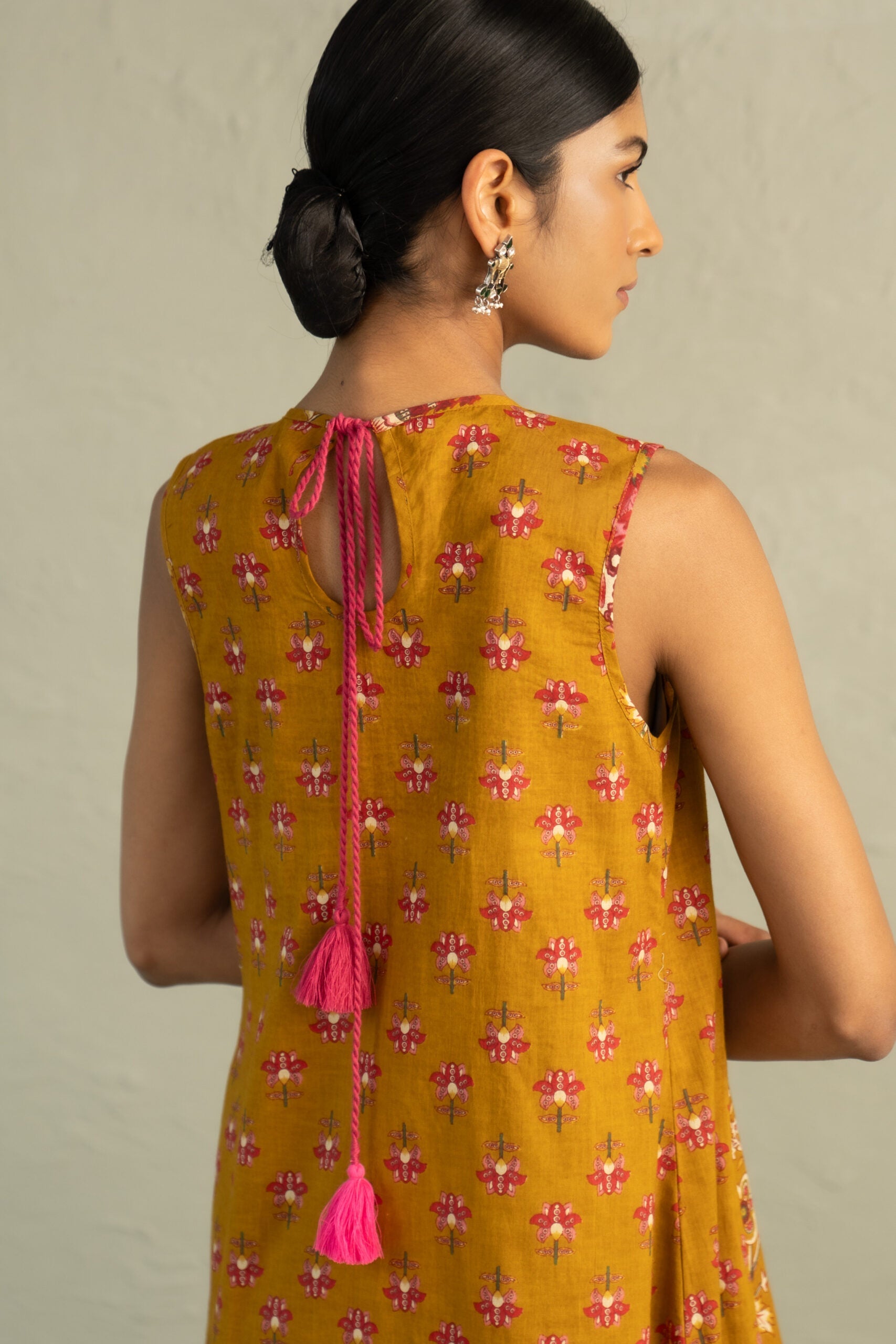 Mustard Phool Dori Pintuck Sleeveless Kurta Salwar Set