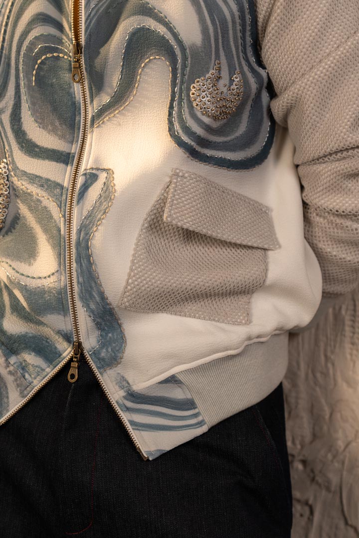 Printed wave bomber with denims