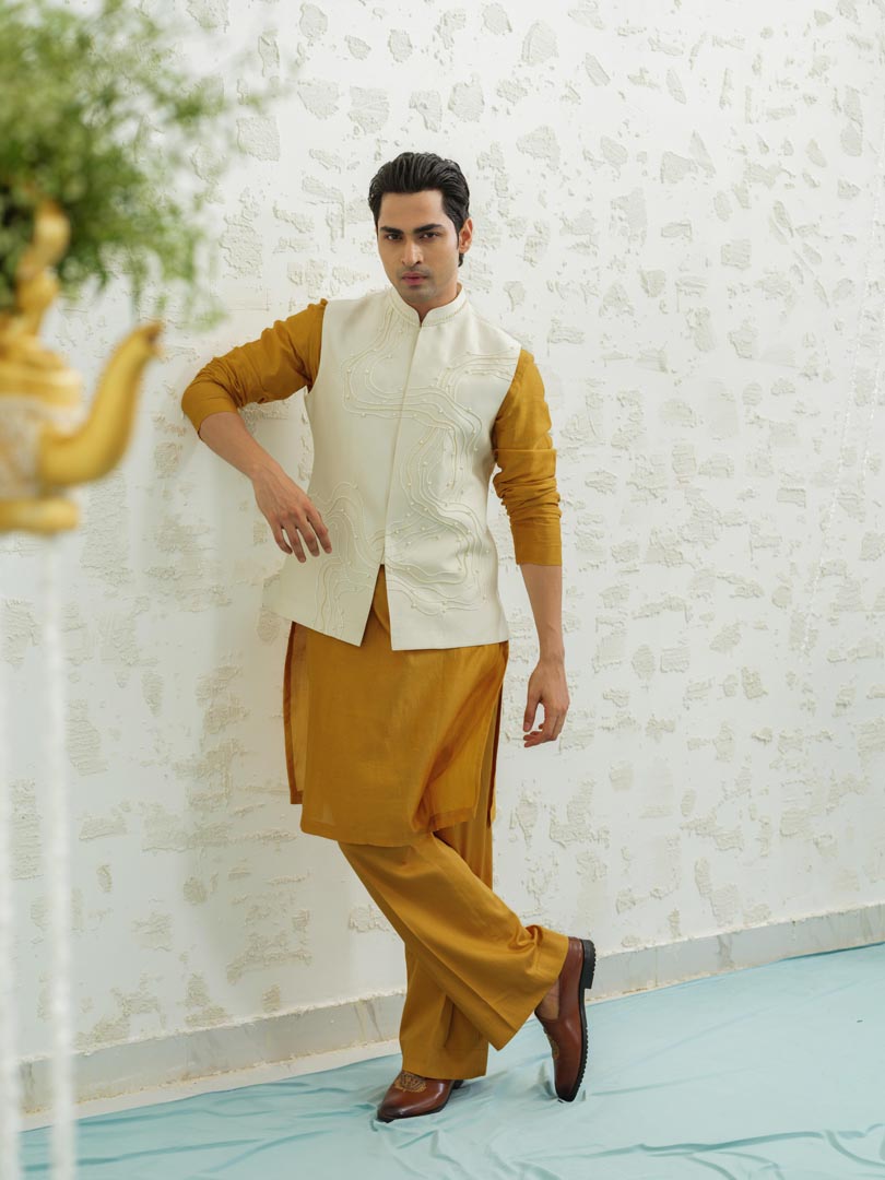 Dusty Ivory Contour Bundi set