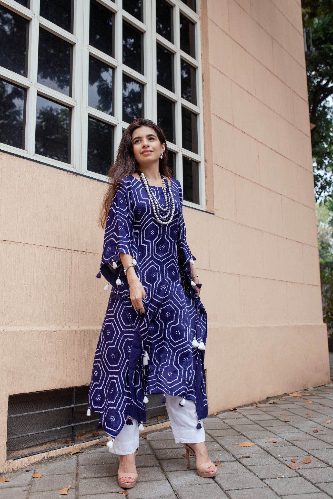 Cube kaftan with mala and straight pants