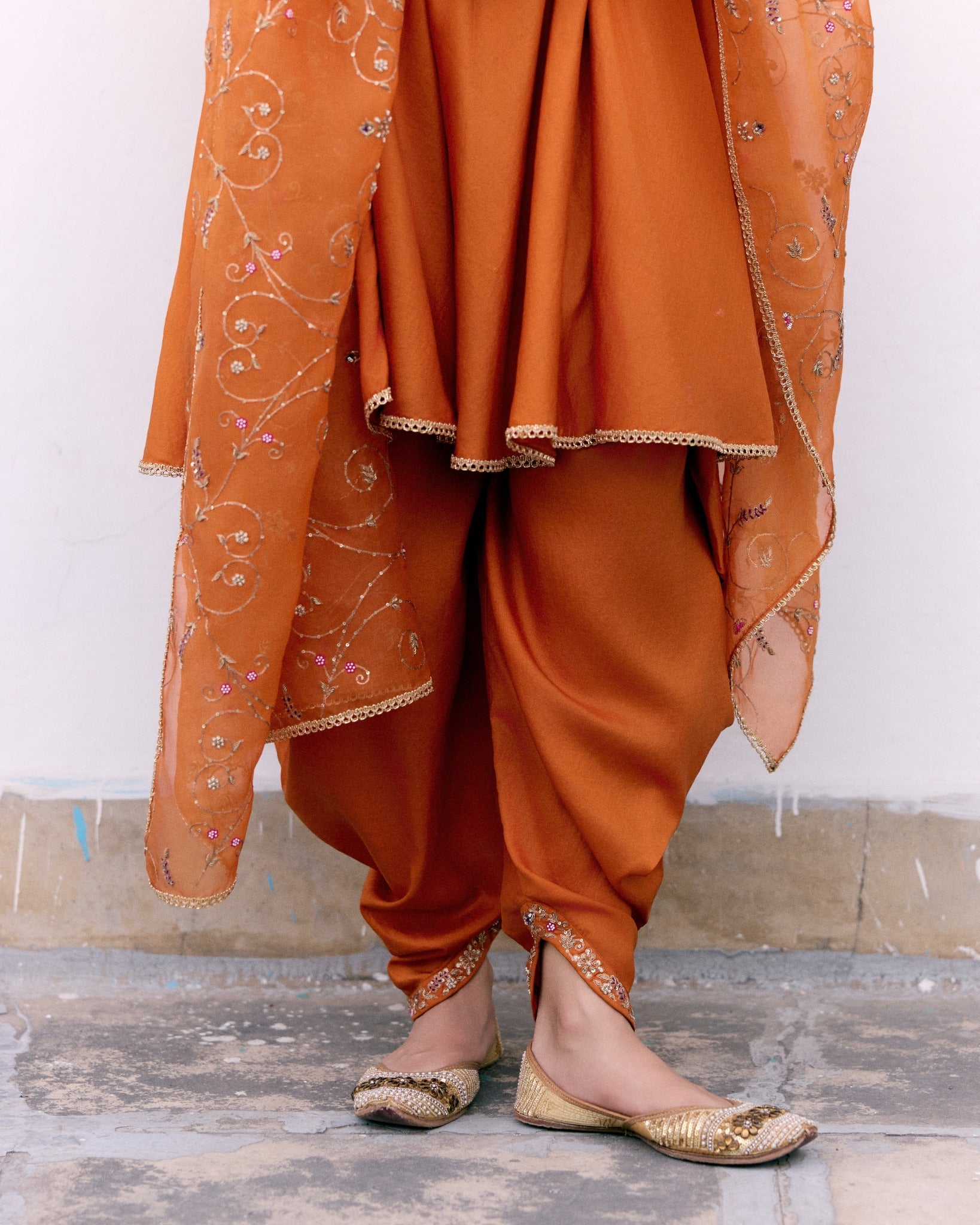 Santari Jaal Kurta Set