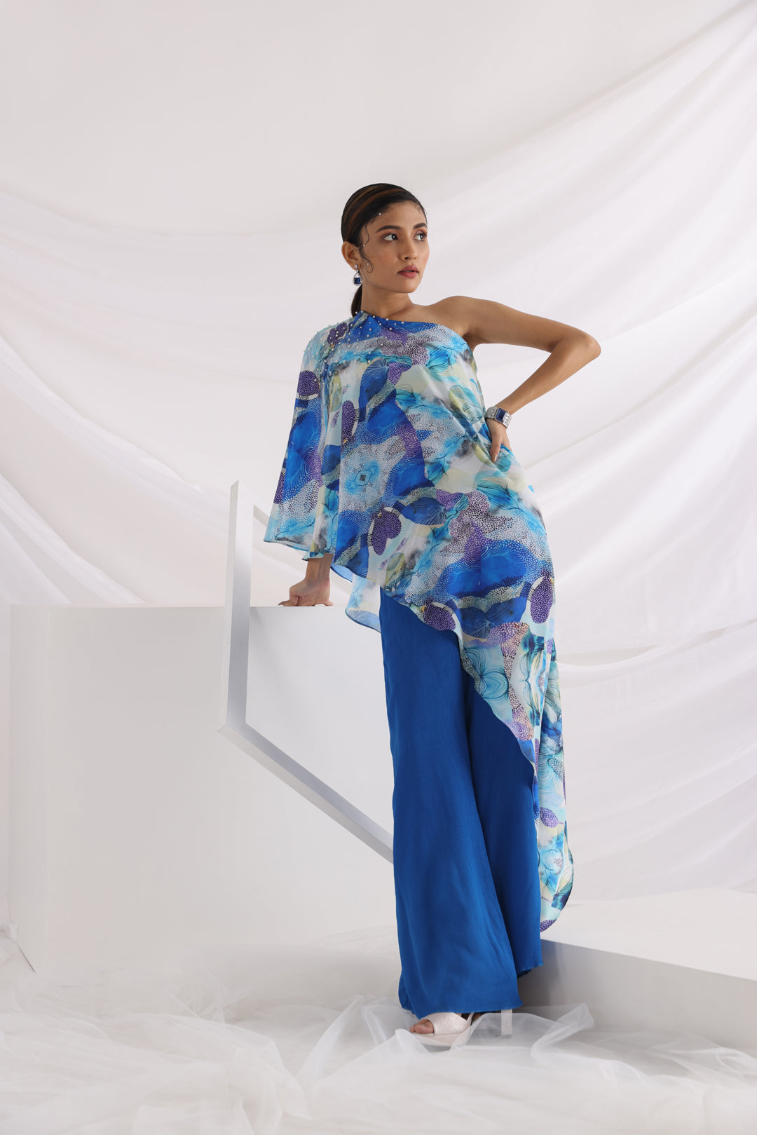 Light between the ocean co-ord set