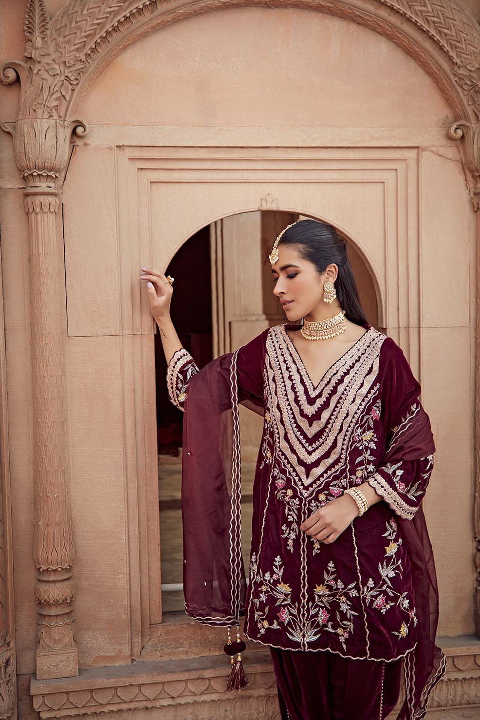 Zahra Wine Velvet Embroidered Kurta Set with Organza Dupatta