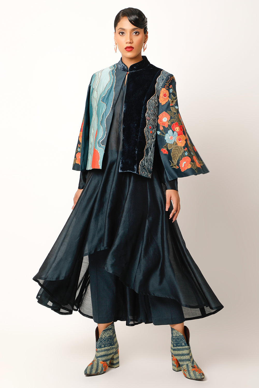 Foliage Emb Cape With Assymtrical Kalidar - Auraya Fashion 