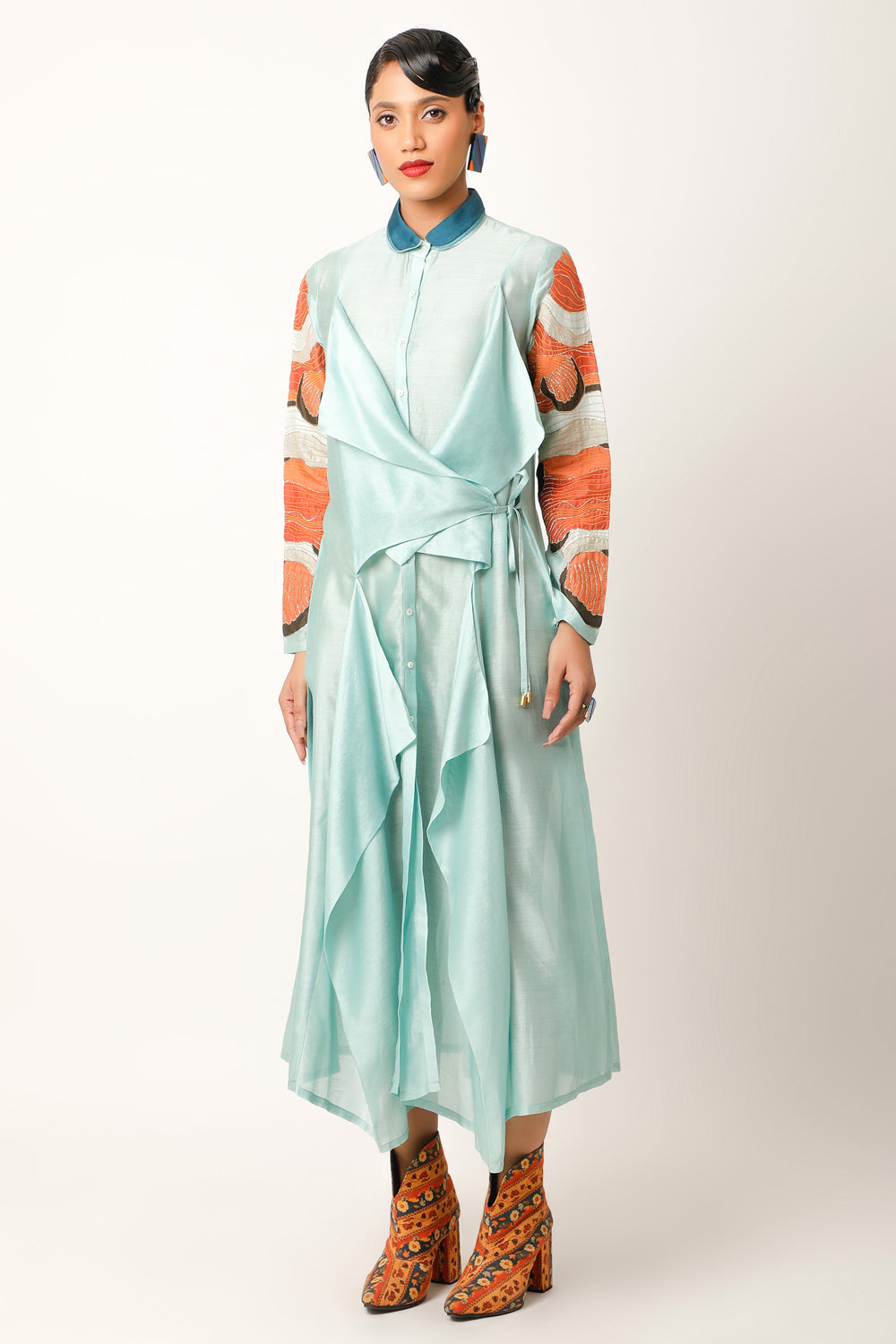 Draped Shirt With Fish Detail On The Sleeves + Inner Slip + Pants - Auraya Fashion - Jajaabor - 