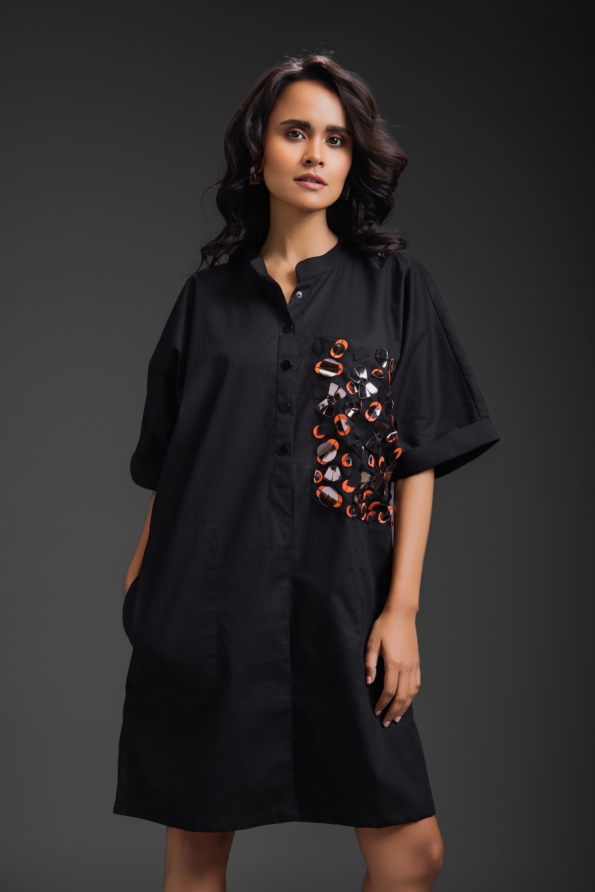 Black Relaxed Straight Fit Dress With Pocket