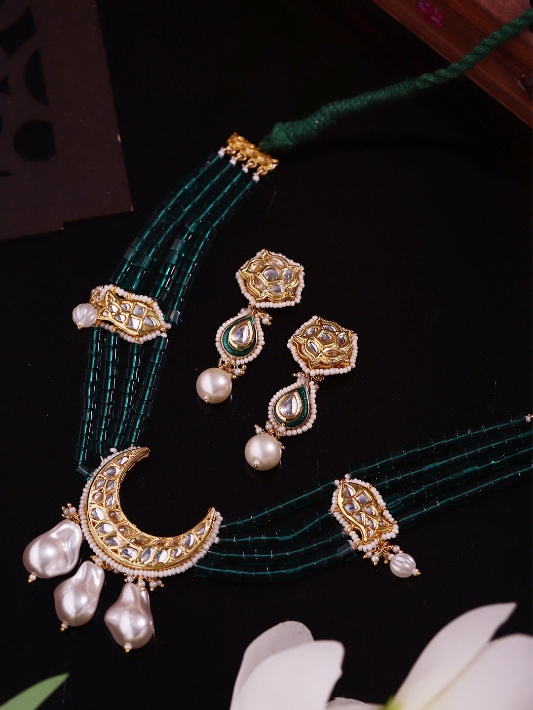 Jaadui Necklace with Earring Jewellery Set