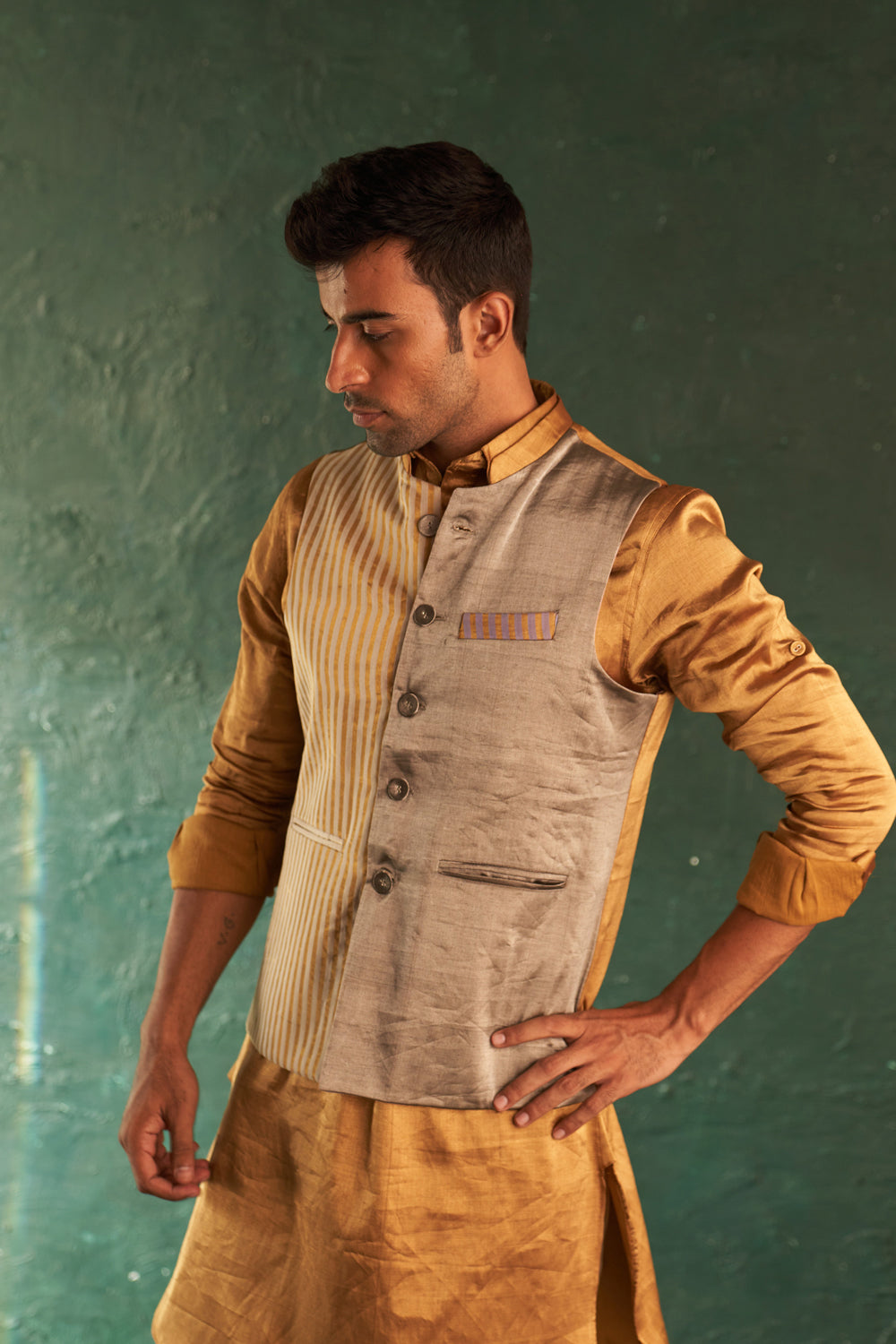 Men'S Gold Tissue Pathani Kurta Set With Jacket- Set Of 3