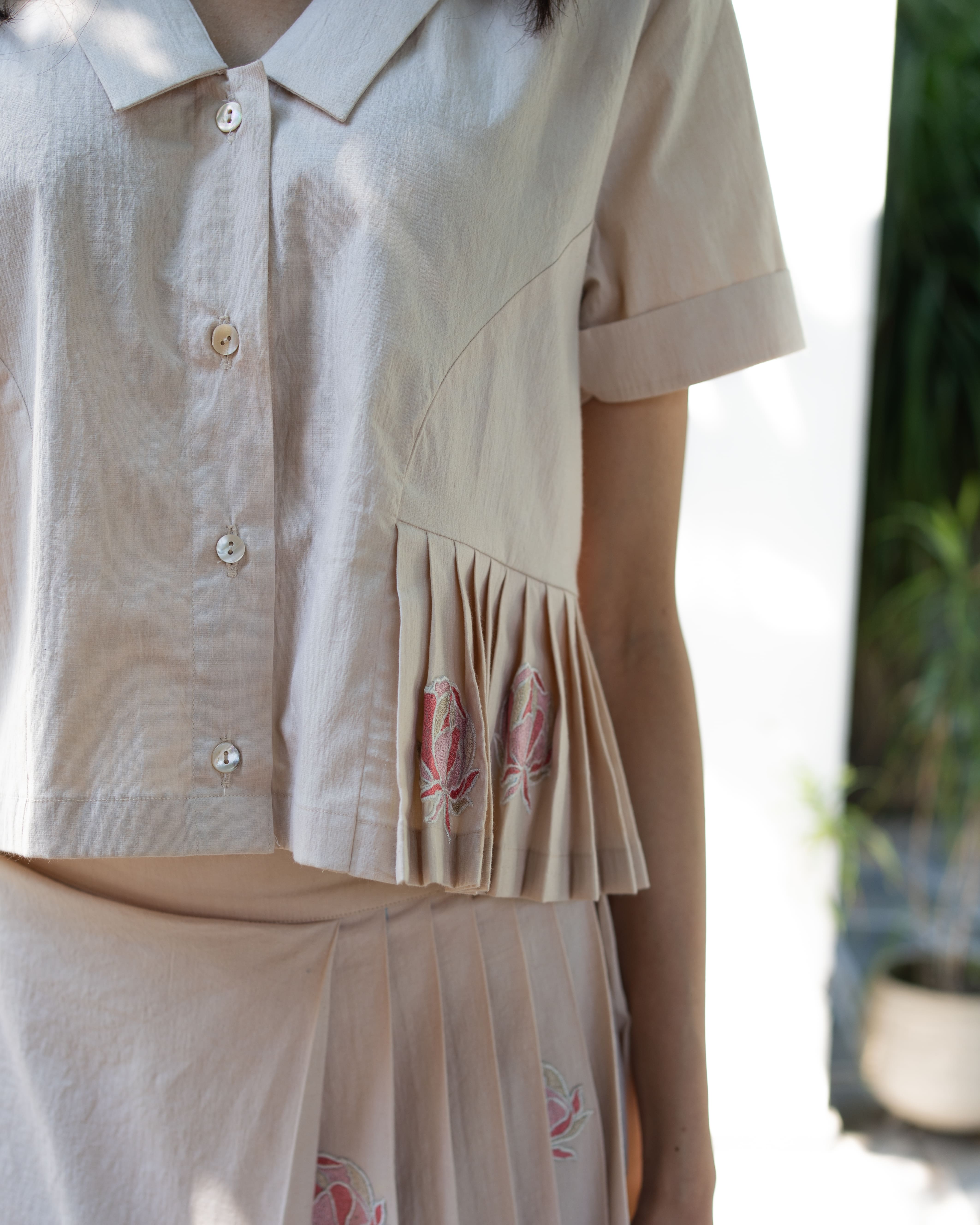 SUNKISSED BLOOMS Chic Pleated Skirt and Top Set for Romantic Getaways
