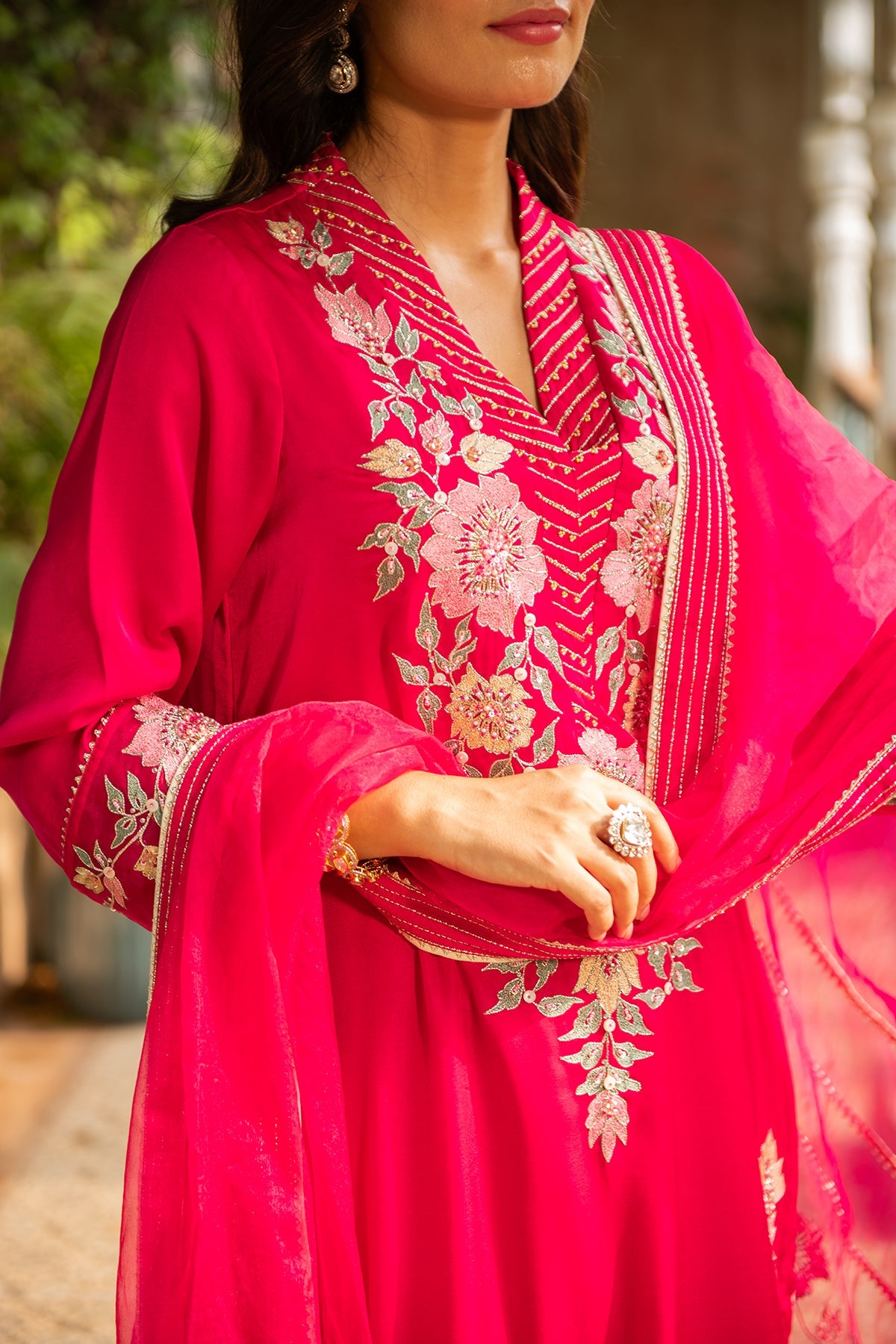Manya Rani Pink Embroidered Silk Kurta Set with Organza Dupatta