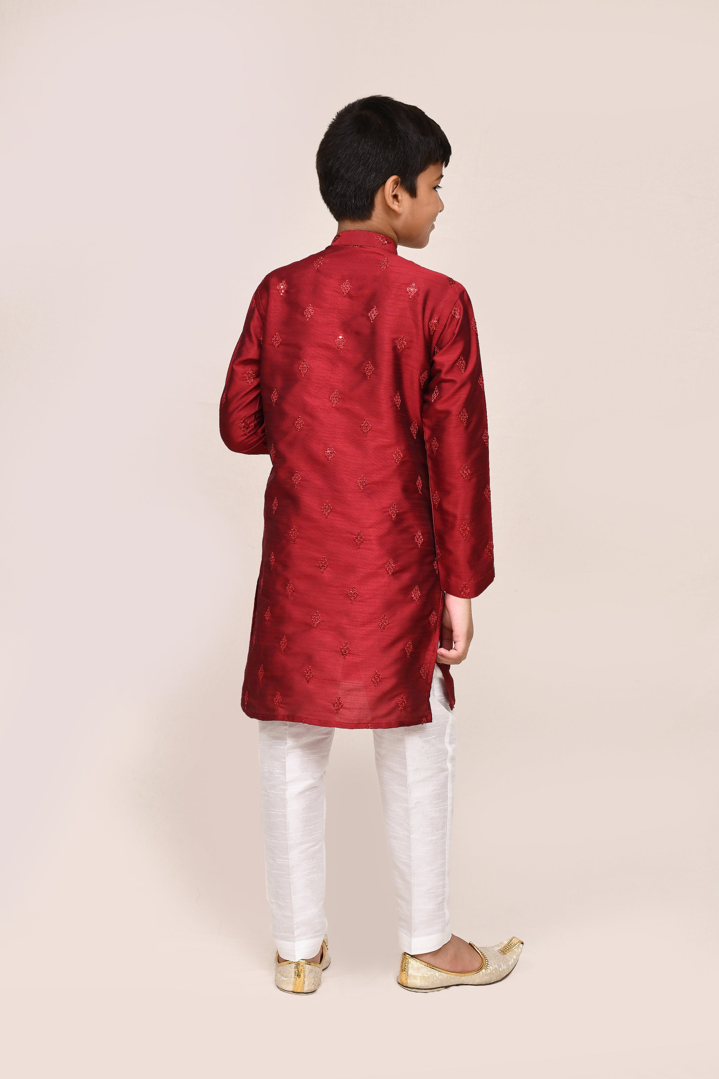 Kurta with straight fit pant