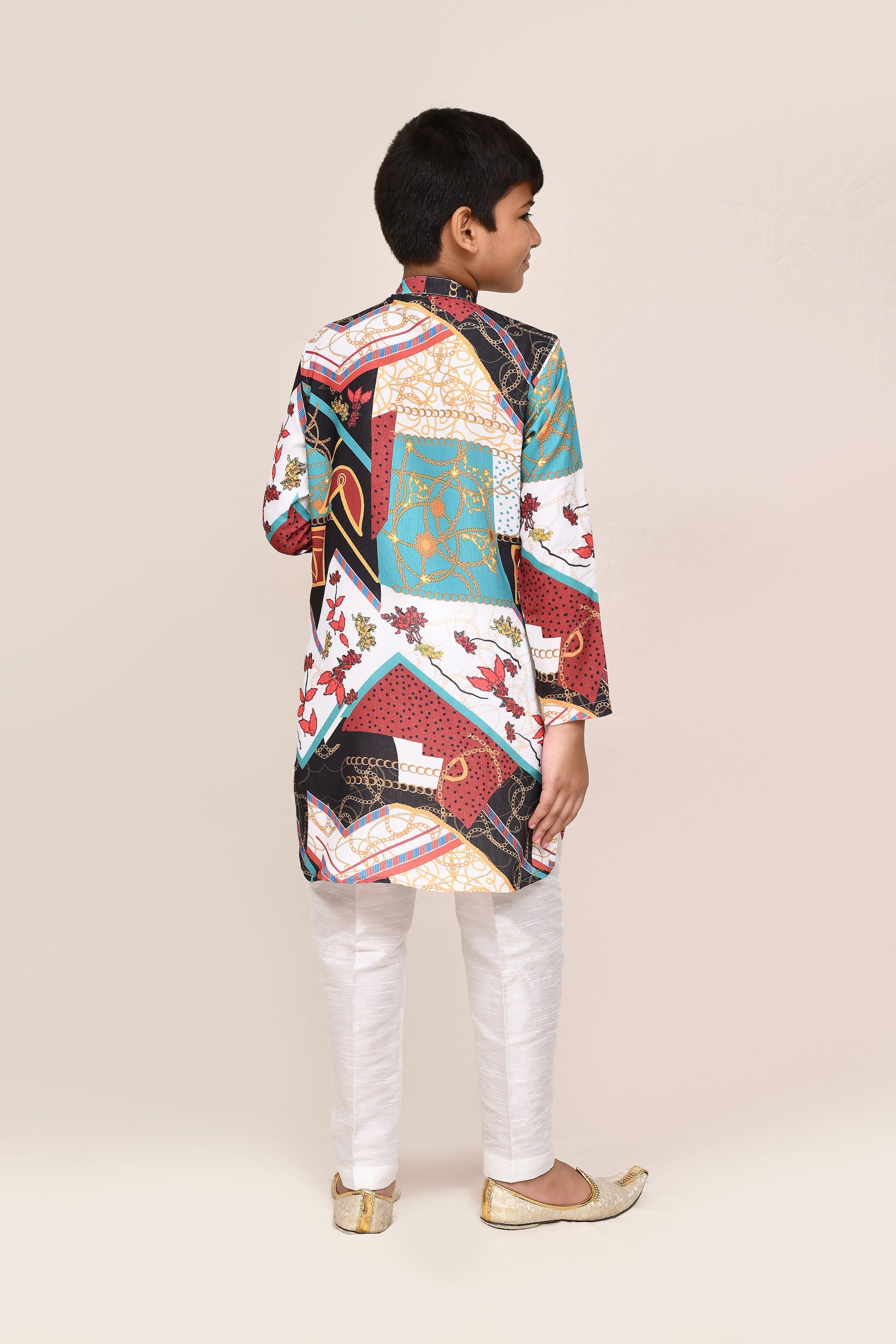 Kurta with straight fit pant