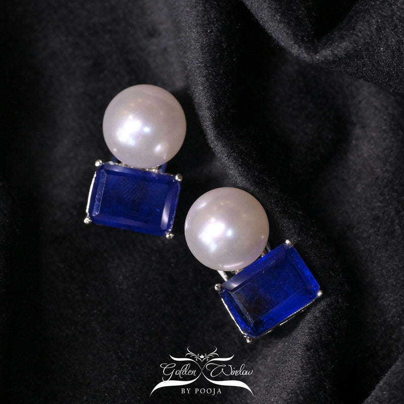 Image of Pearl Luster Studs