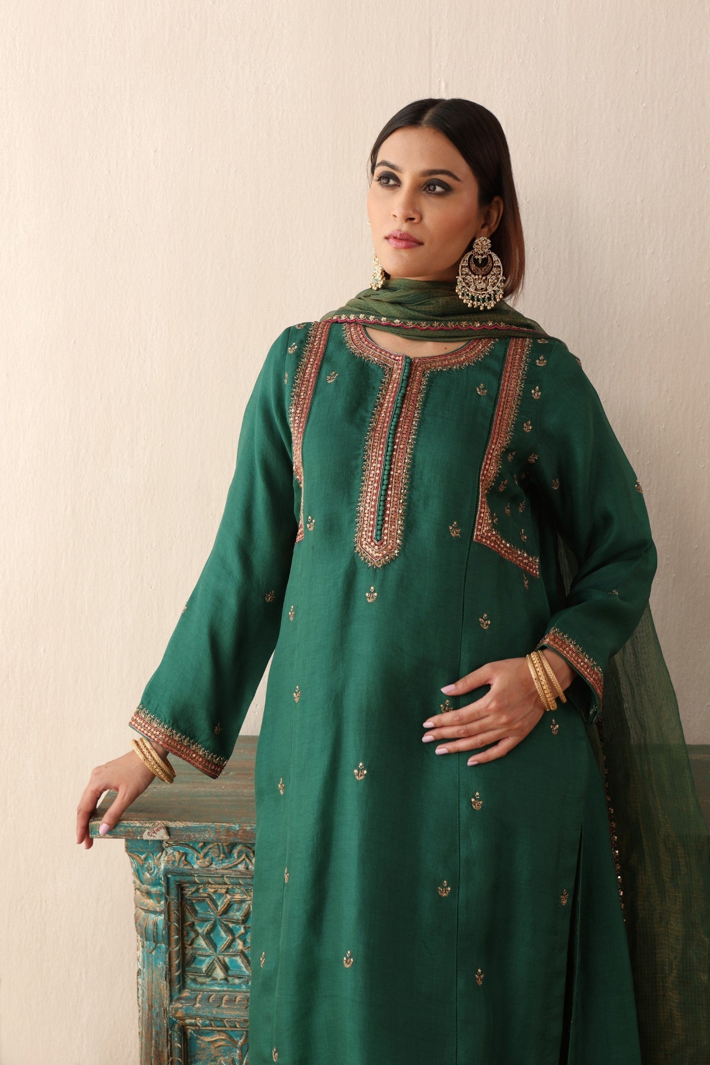 AMAZON-GREEN HAND-EMBROIDERED PURE SILK-ORGANZA KURTA-PANTS SET