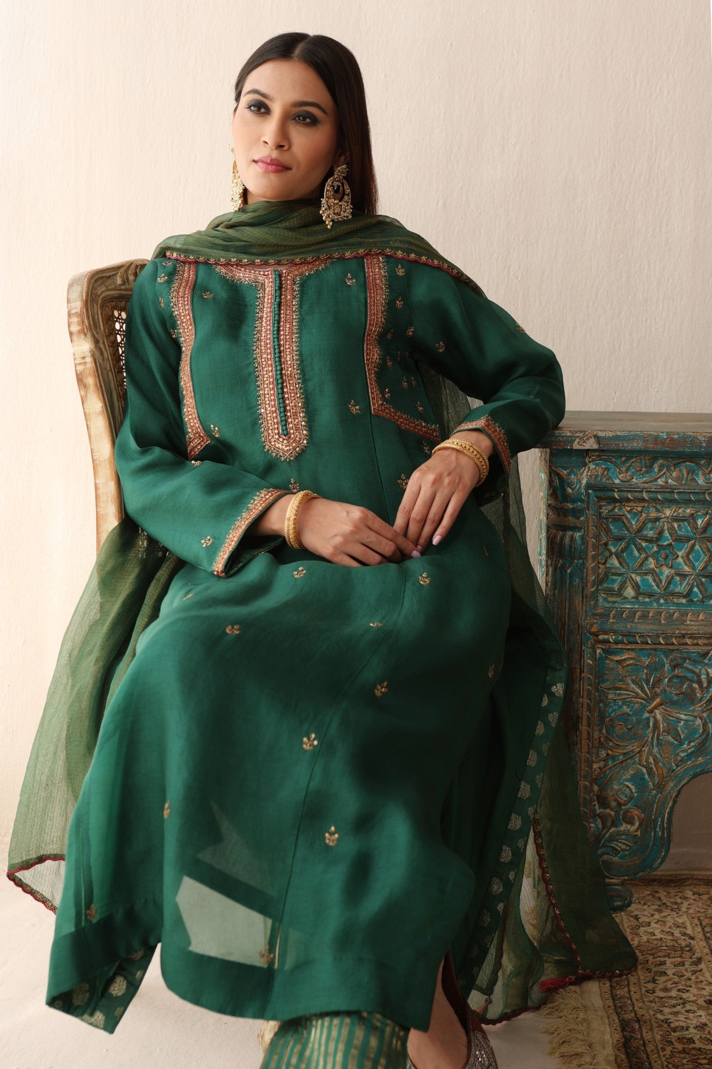 AMAZON-GREEN HAND-EMBROIDERED PURE SILK-ORGANZA KURTA-PANTS SET