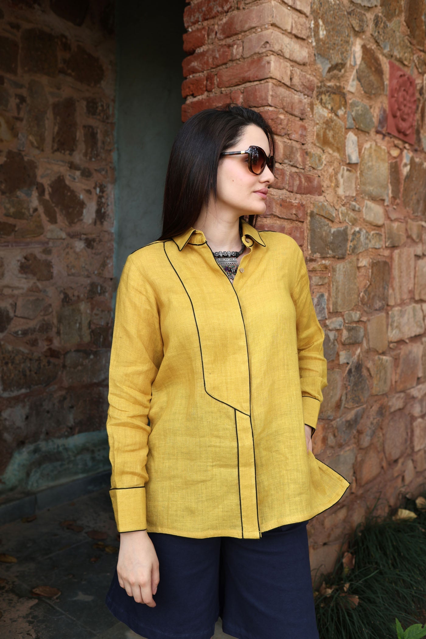 Dusty-Mustard Pure Linen Collared Front-Open Short Blouse With Contrast Edgings