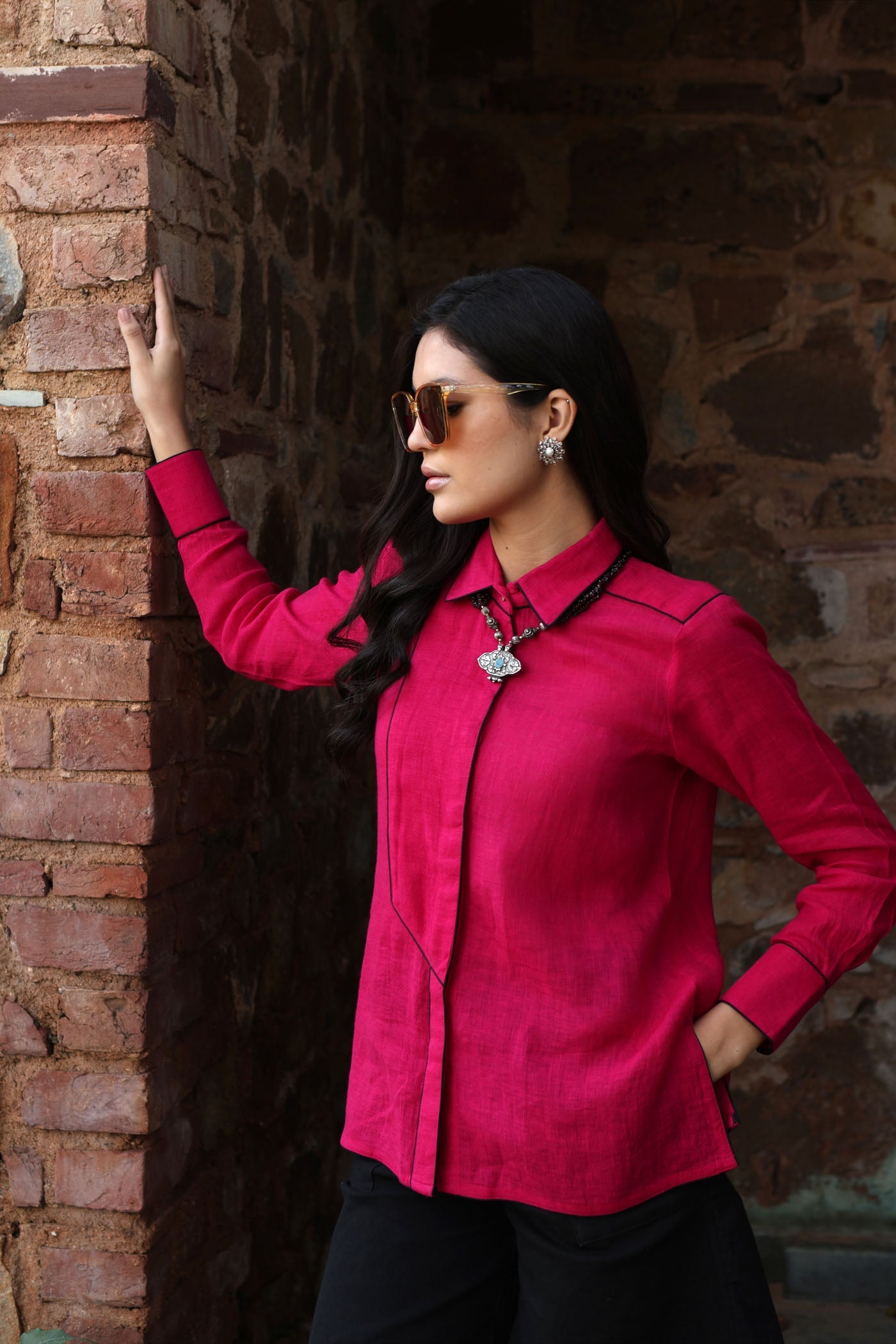 Bright-Pink Pure Linen Collared Front-Open Short Blouse With Contrast Edgings