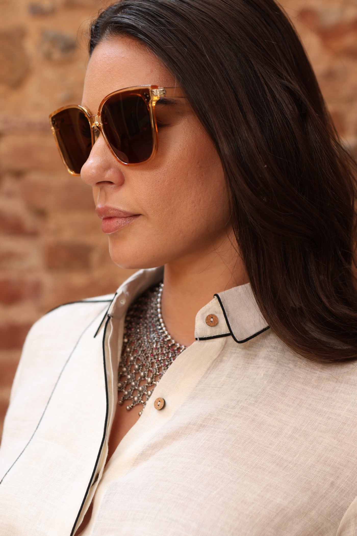 Ivory Pure Linen Collared Front-Open Short Blouse With Contrast Edgings