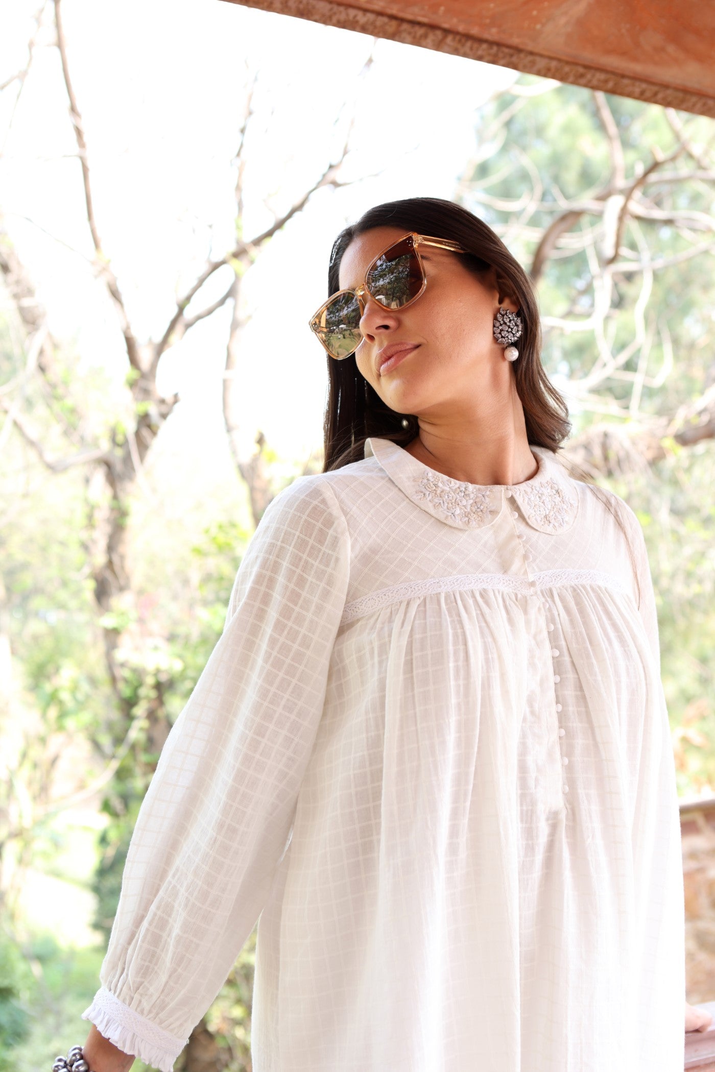 Off-White Handloom Pure Cotton Checks Short-Blouse With Front Gathers And Hand-Embroidered Collars