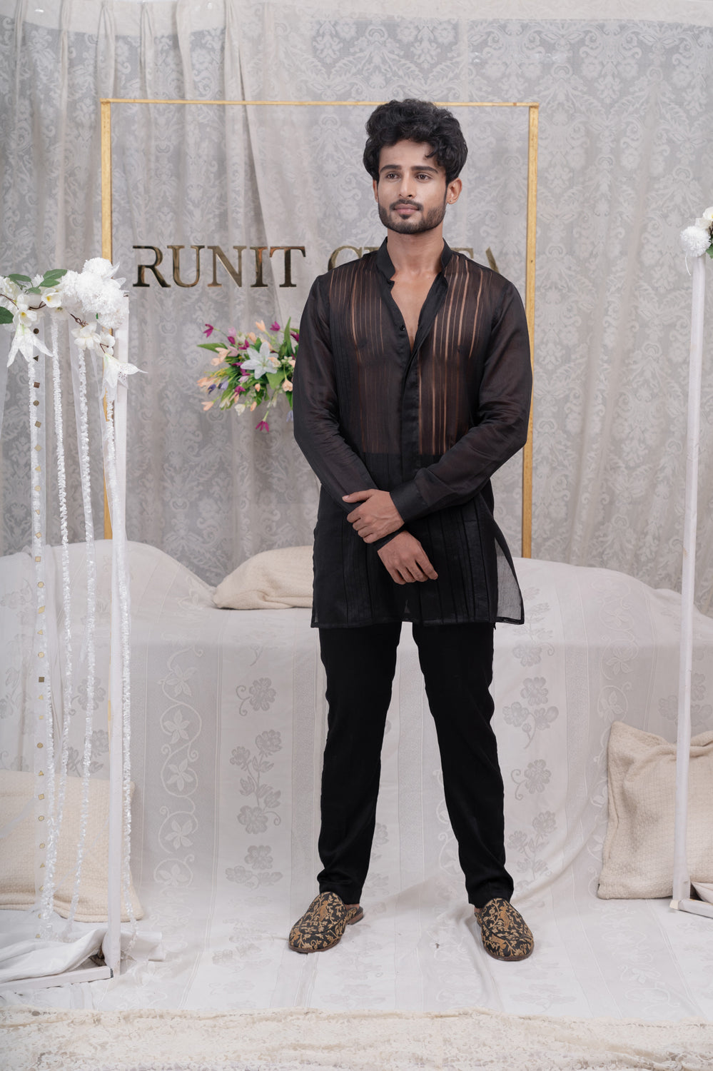 Black Pulled Threadshirt Kurta Set - Auraya Fashion - Runit Gupta - #tag1# - #tag2# - #tag3# - #tag3#