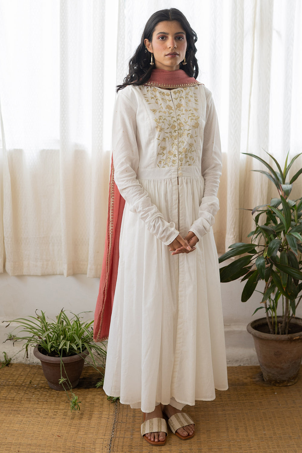 Zari Embroidered White Kurta Set