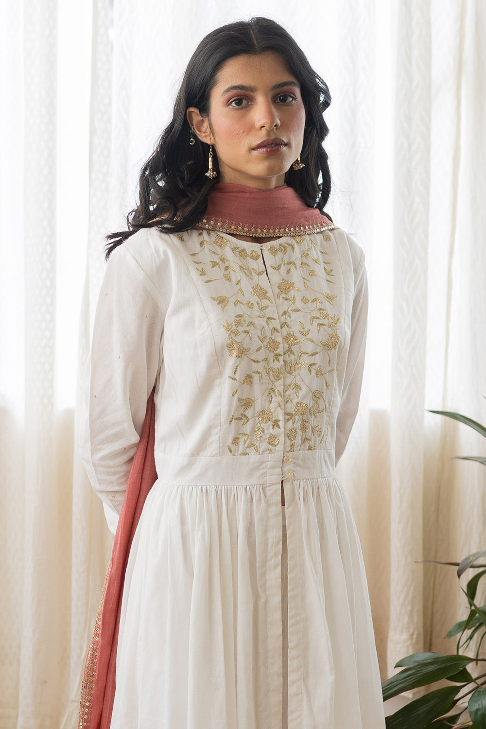 Zari Embroidered White Kurta Set