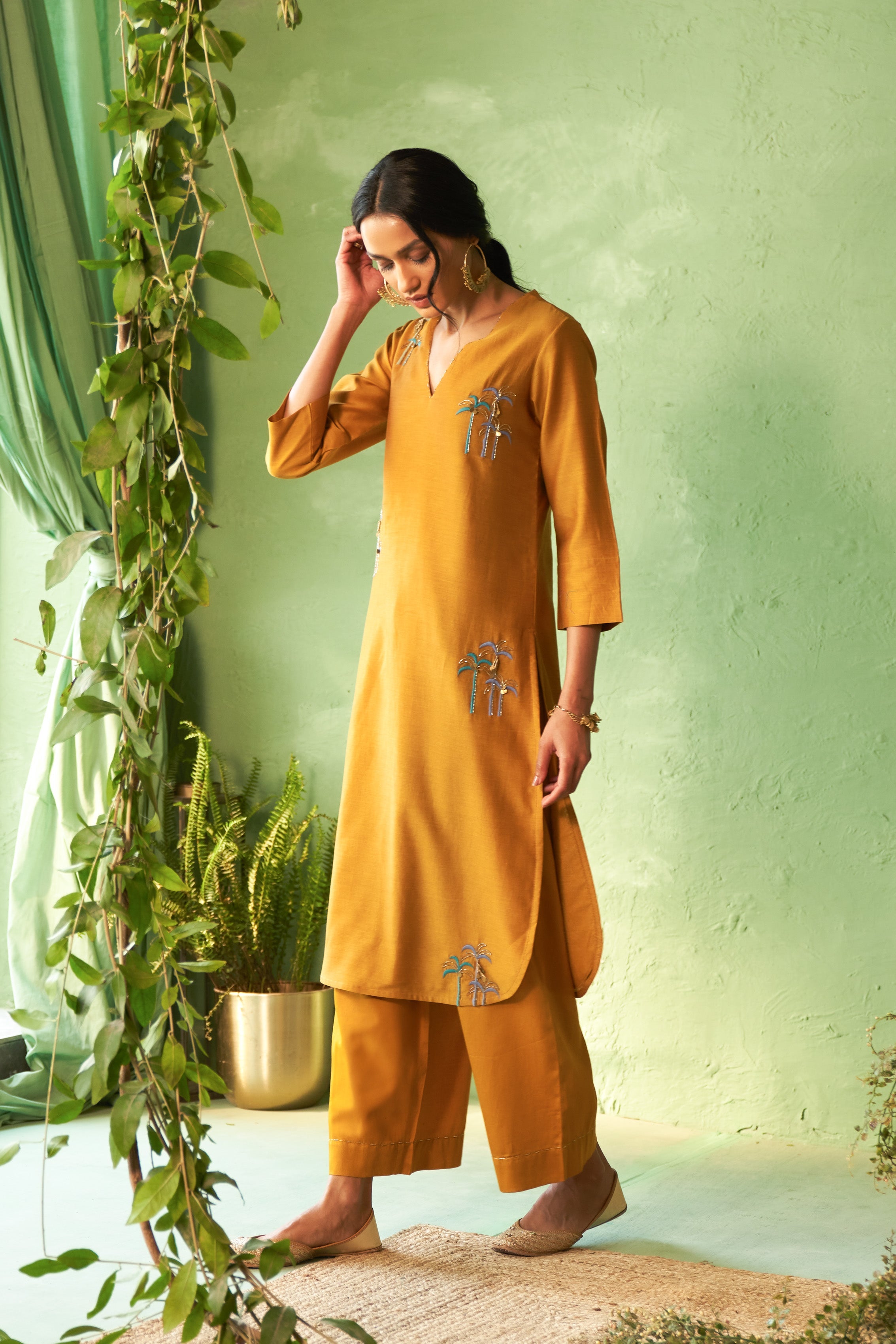 Kinaara Tunic Set