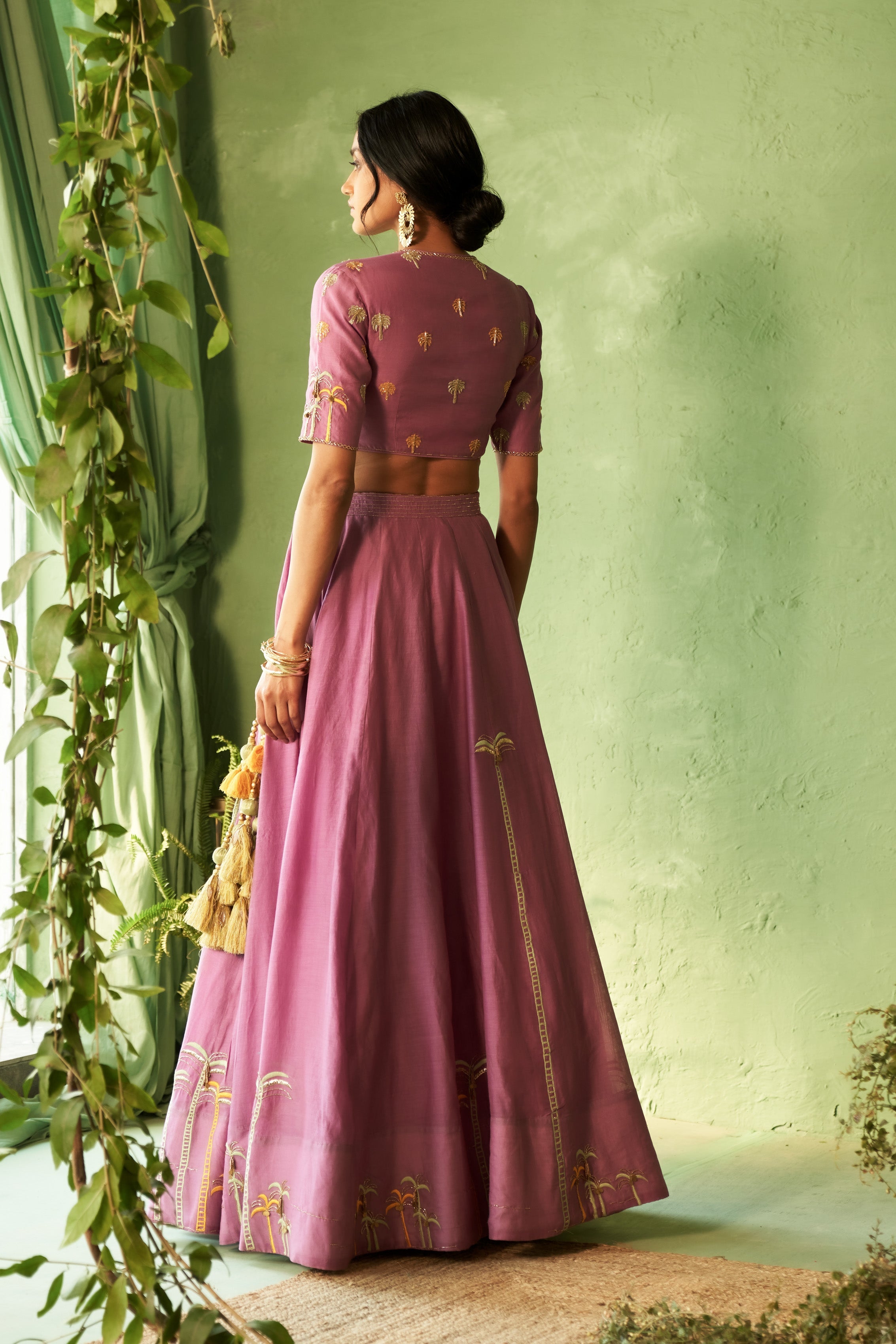 Kinaara Lehenga Set