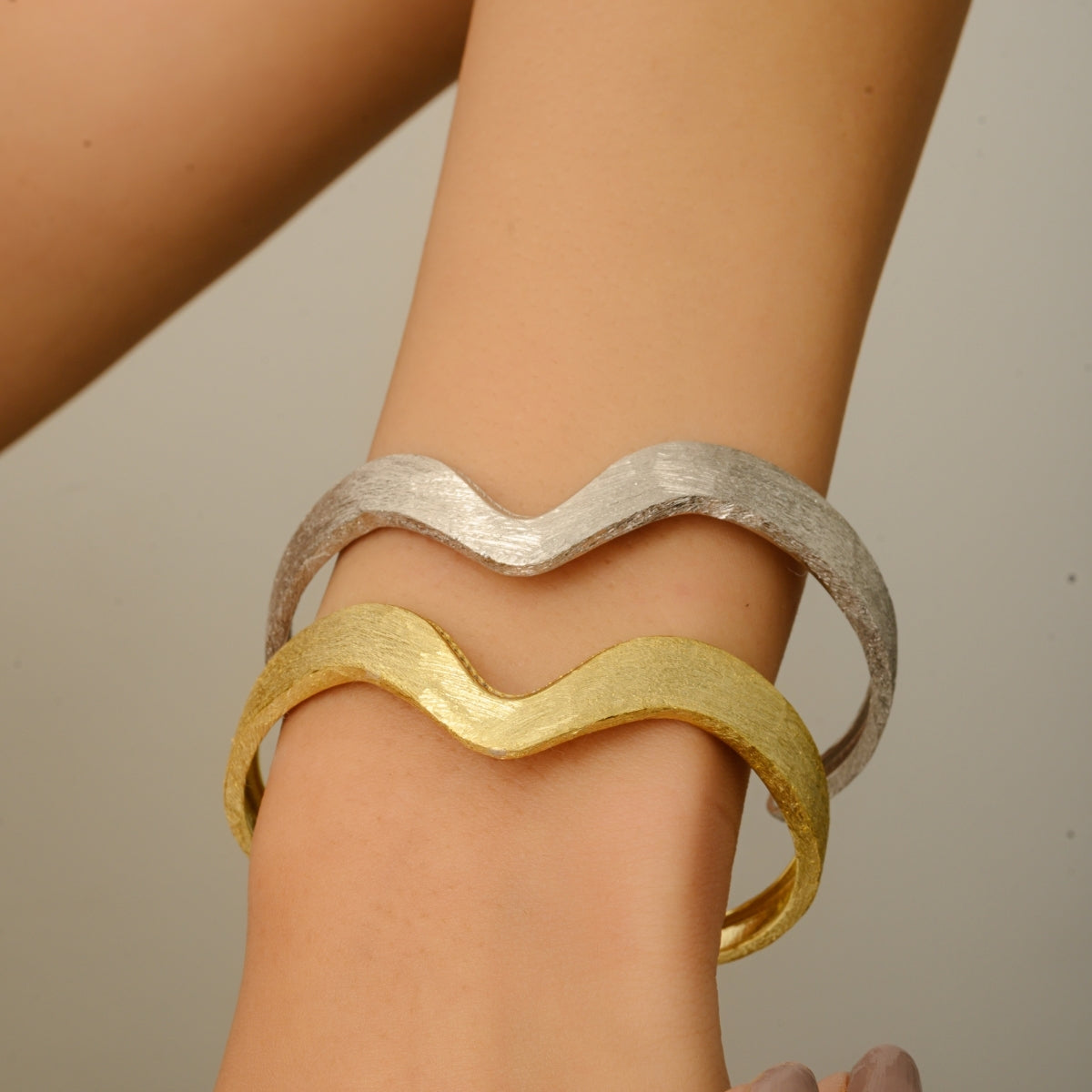White Gold Matte Finish Chunky Bracelet