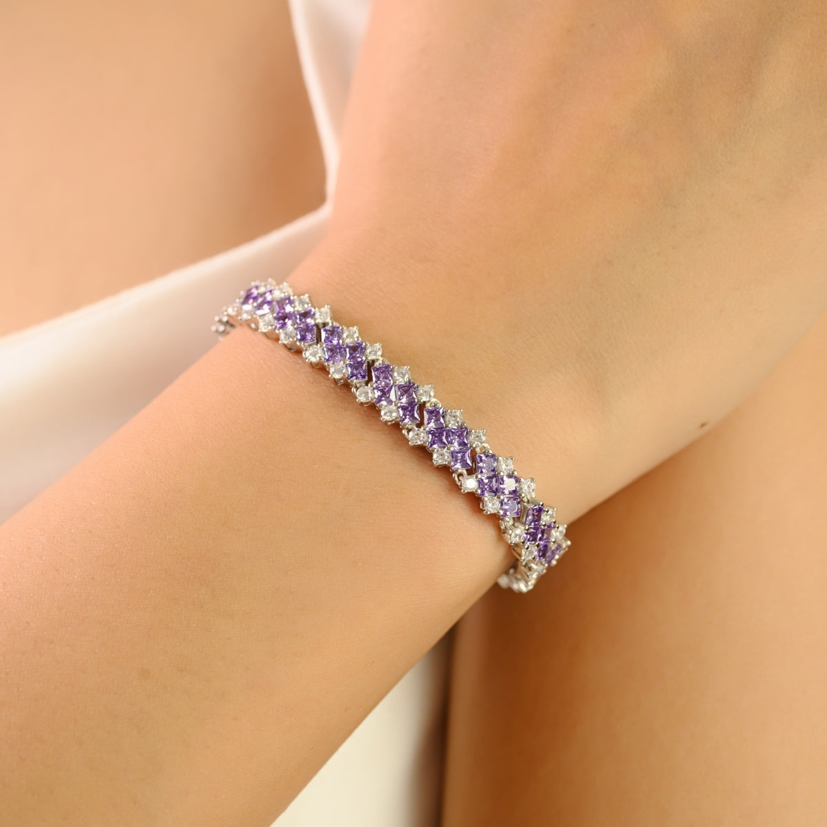 925 Sterling Silver Brilliant Round White and Purple CZ Tennis Bracelet