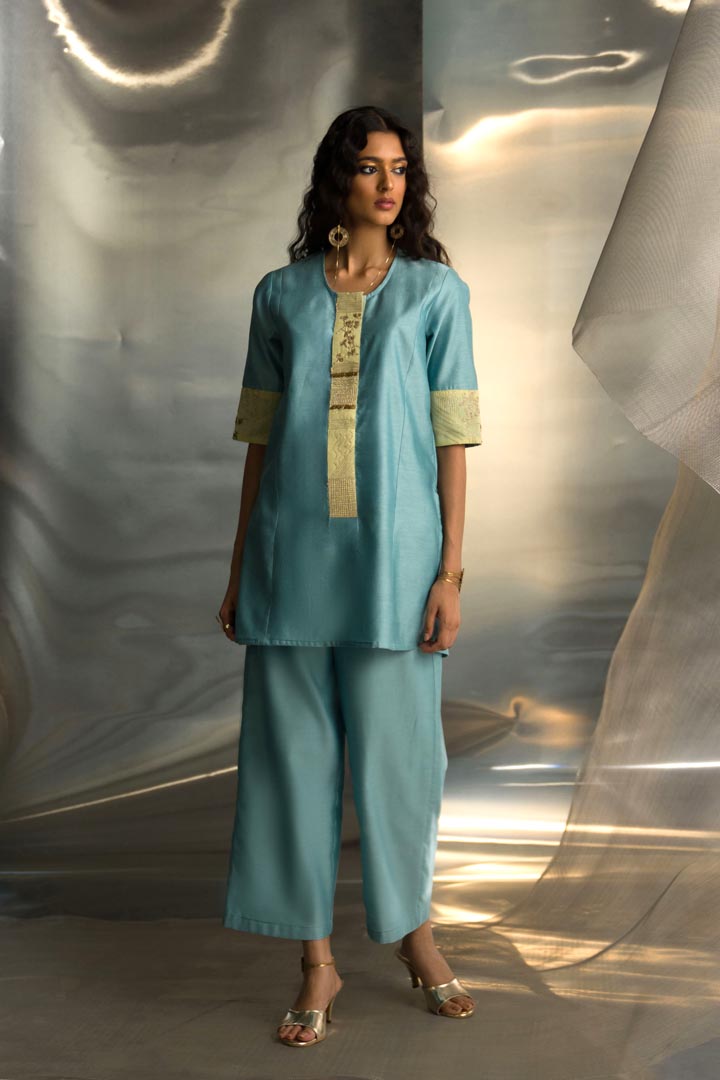 Image of Mis'r Embroidered Short Kurta Co-ord Set