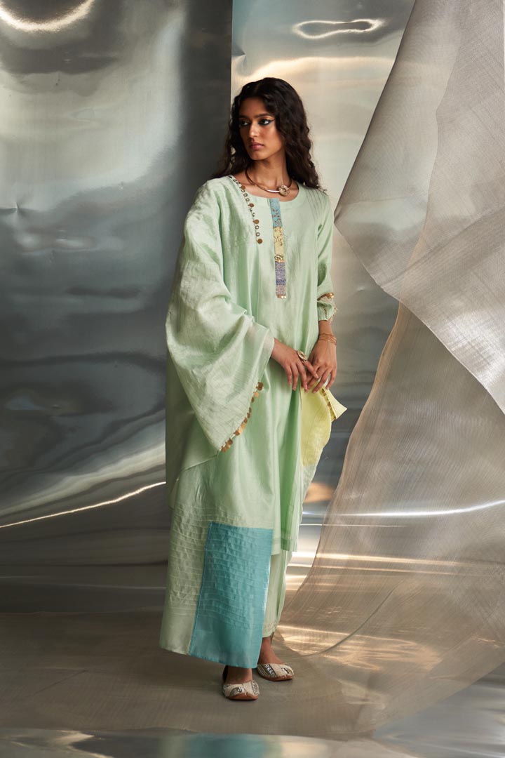 Image of Mis'r Embroidered Flared Sleeve Kurta Set