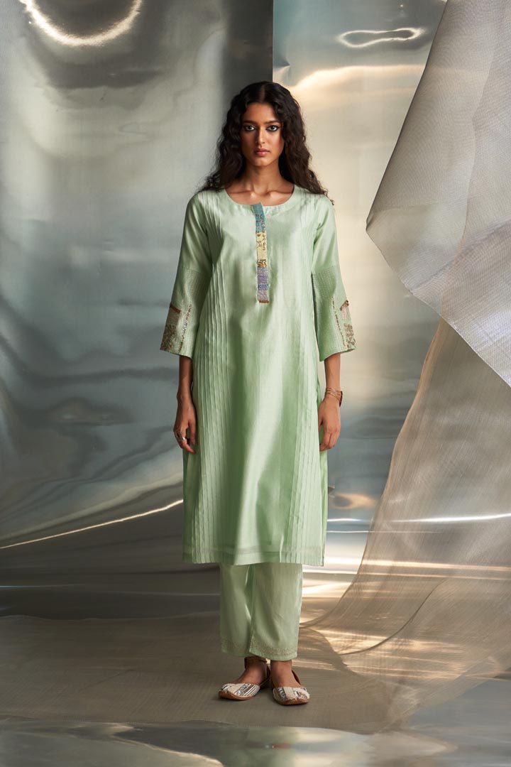 Image of Mis'r Embroidered Flared Sleeve Kurta Set