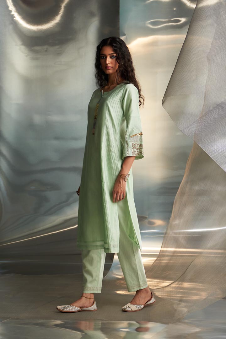 Image of Mis'r Embroidered Flared Sleeve Kurta Set