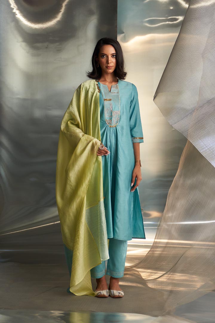 Image of Mis'r Embroidered Gathered Kurta Set