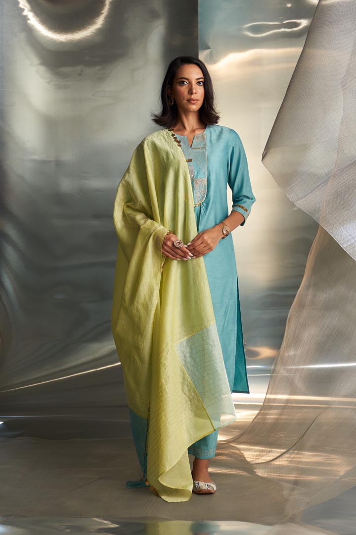 Image of Mis'r Embroidered Gathered Kurta Set