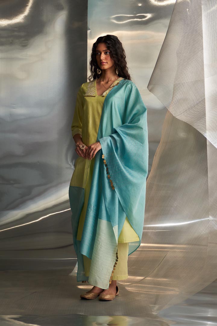 Image of Mis'r Embroidered Straight Kurta Set