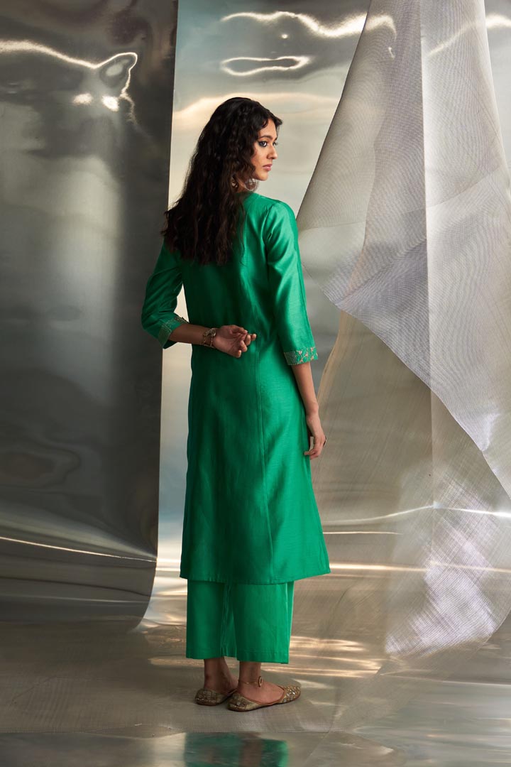 Image of Mis'r Embroidered Straight Kurta Set