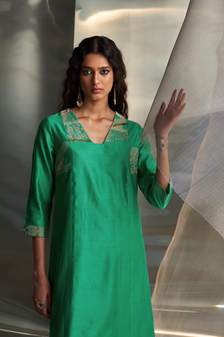 Image of Mis'r Embroidered Straight Kurta Set