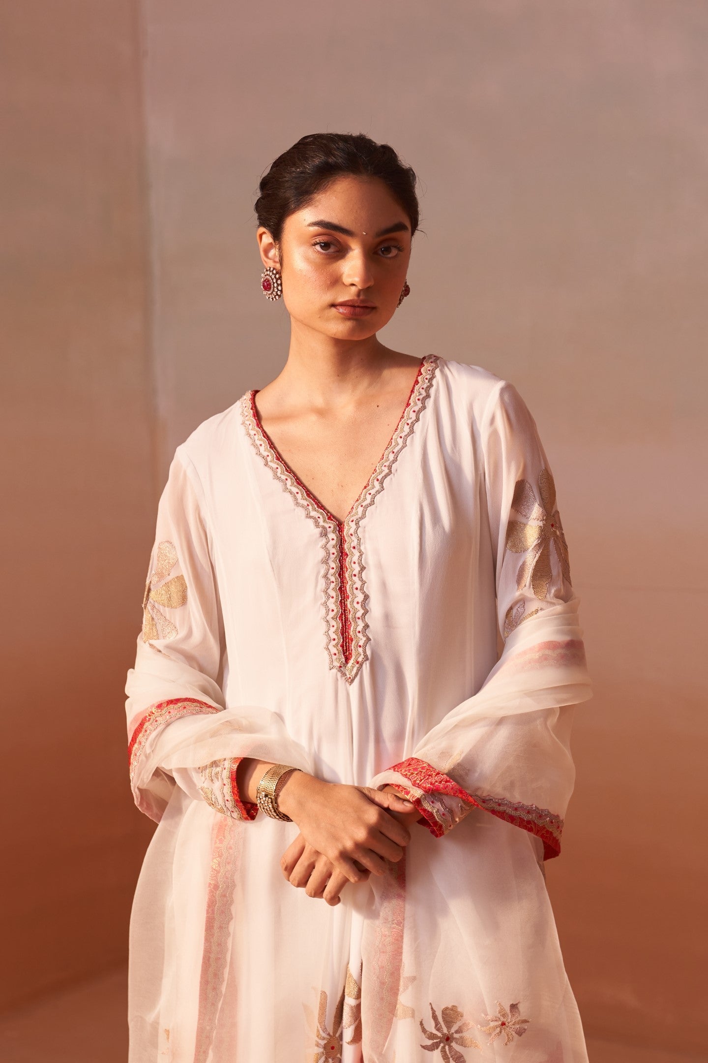 Elegant Off-White Georgette Anarkali Set with Gold Doriwork