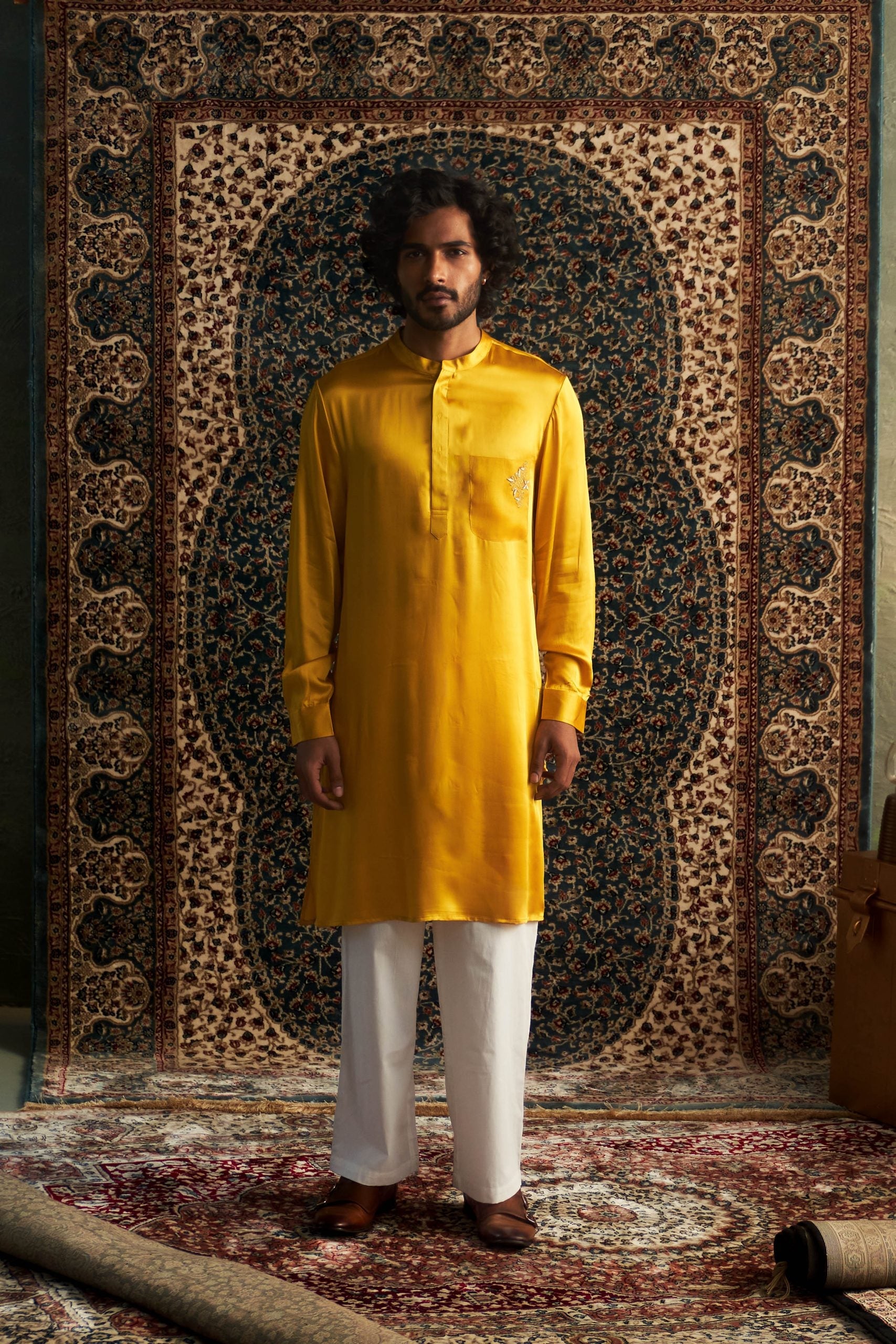 Prarambh Embroidered kurta set for men