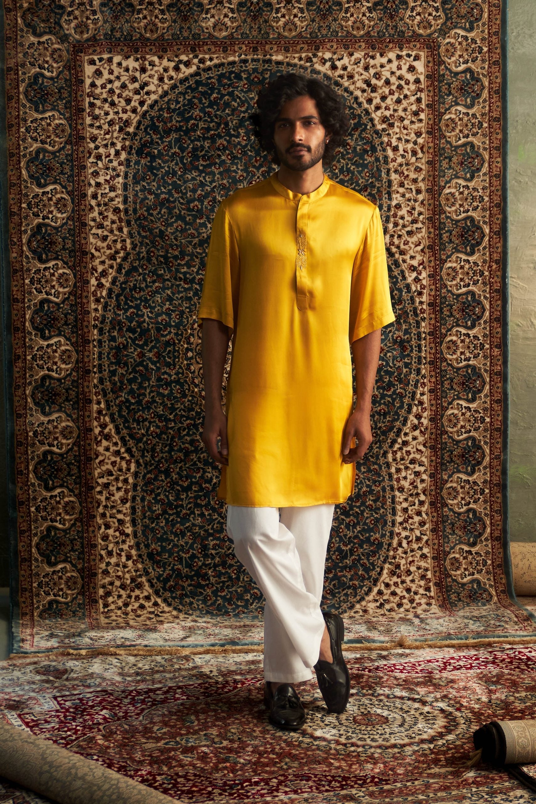 Prarambh Embroidered short slevee kurta set for men