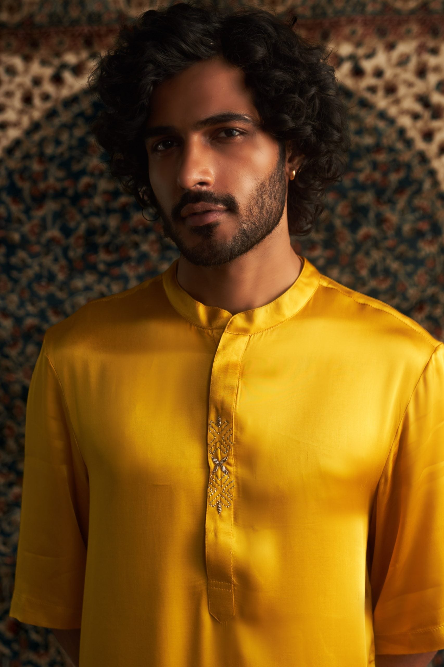 Prarambh Embroidered short slevee kurta set for men