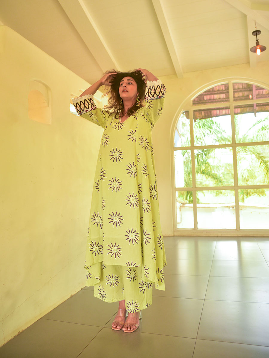 Image of Madhubala Kurta With Pants Set