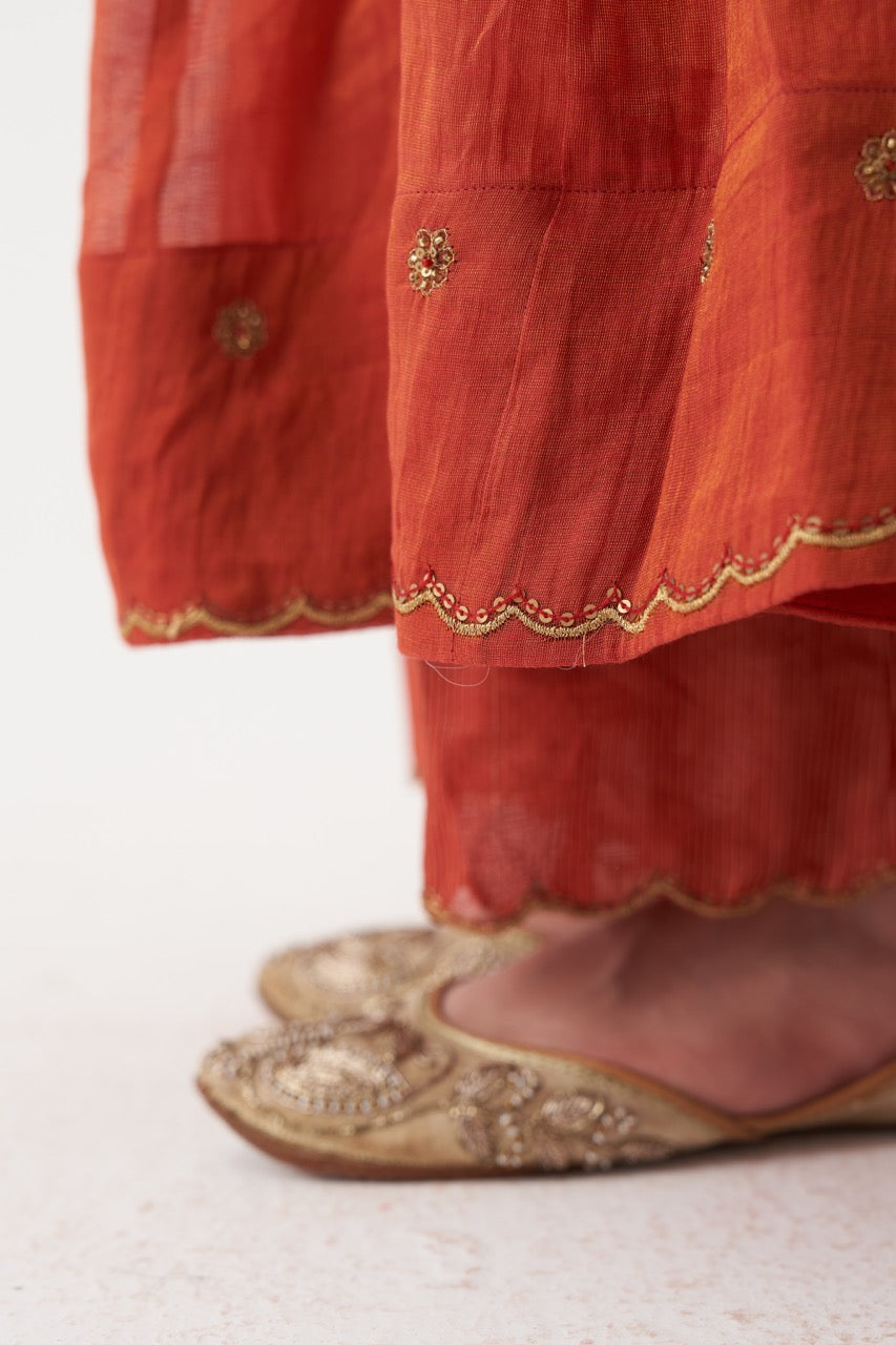 SAHIRA  - SCARLET RED HANDWOVEN TISSUE CHANDERI ANARKALI WITH GREEN TISSUE CHANDERI DUPATTA