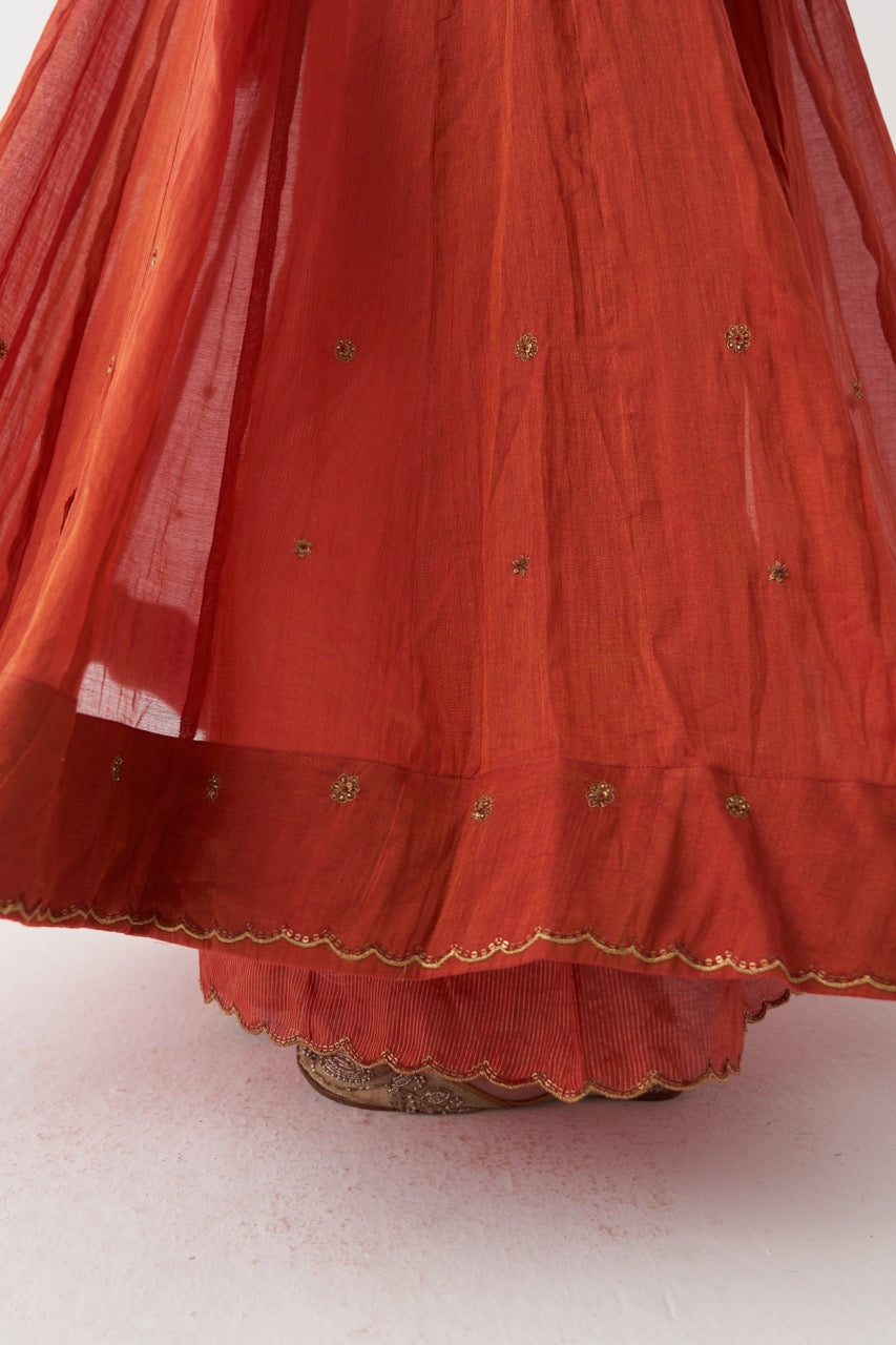 SAHIRA  - SCARLET RED HANDWOVEN TISSUE CHANDERI ANARKALI WITH GREEN TISSUE CHANDERI DUPATTA
