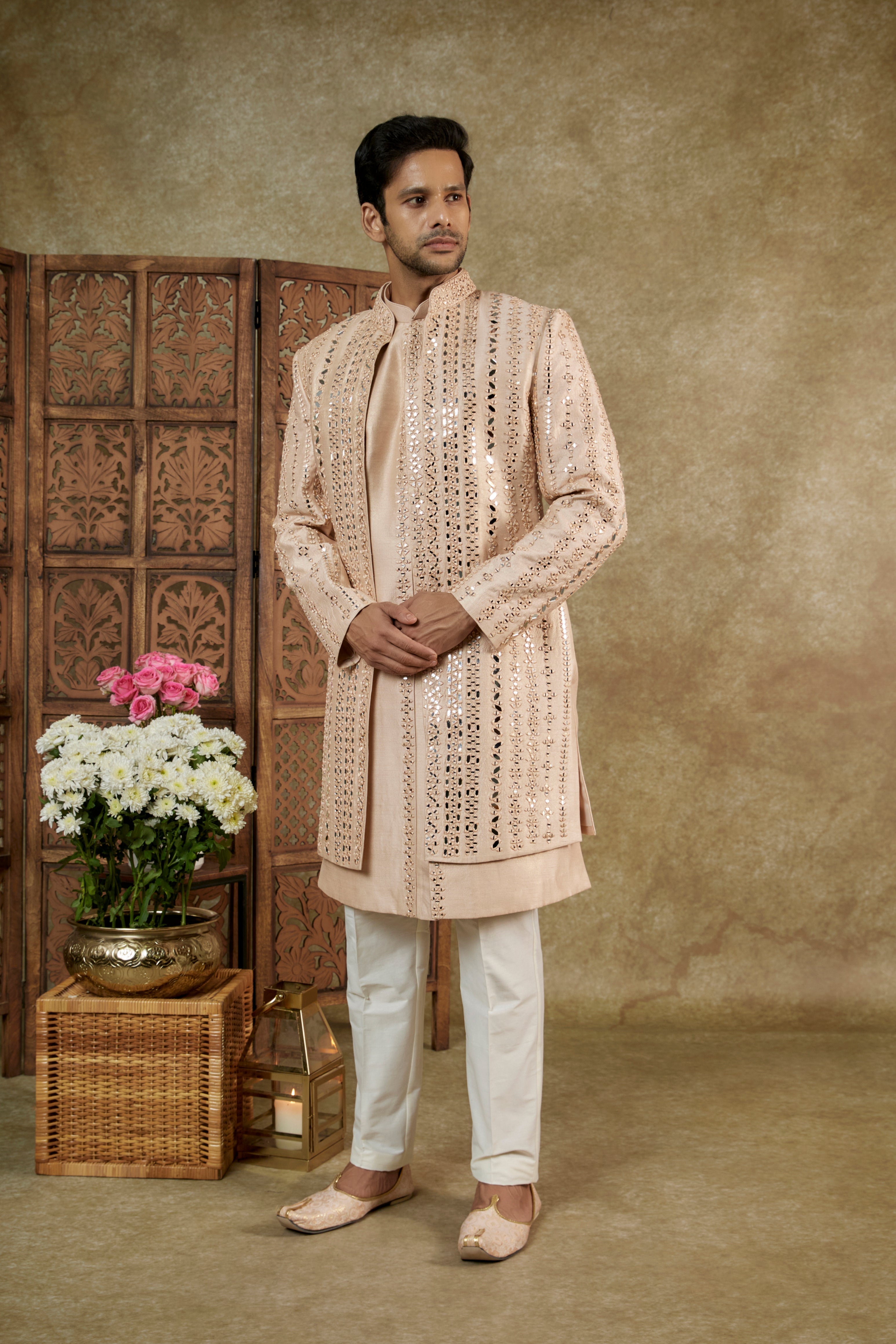 LIGHT PEACH MIRROR AND RESHAM EMBELLISHED SILK OPEN INDOWESTERN SET