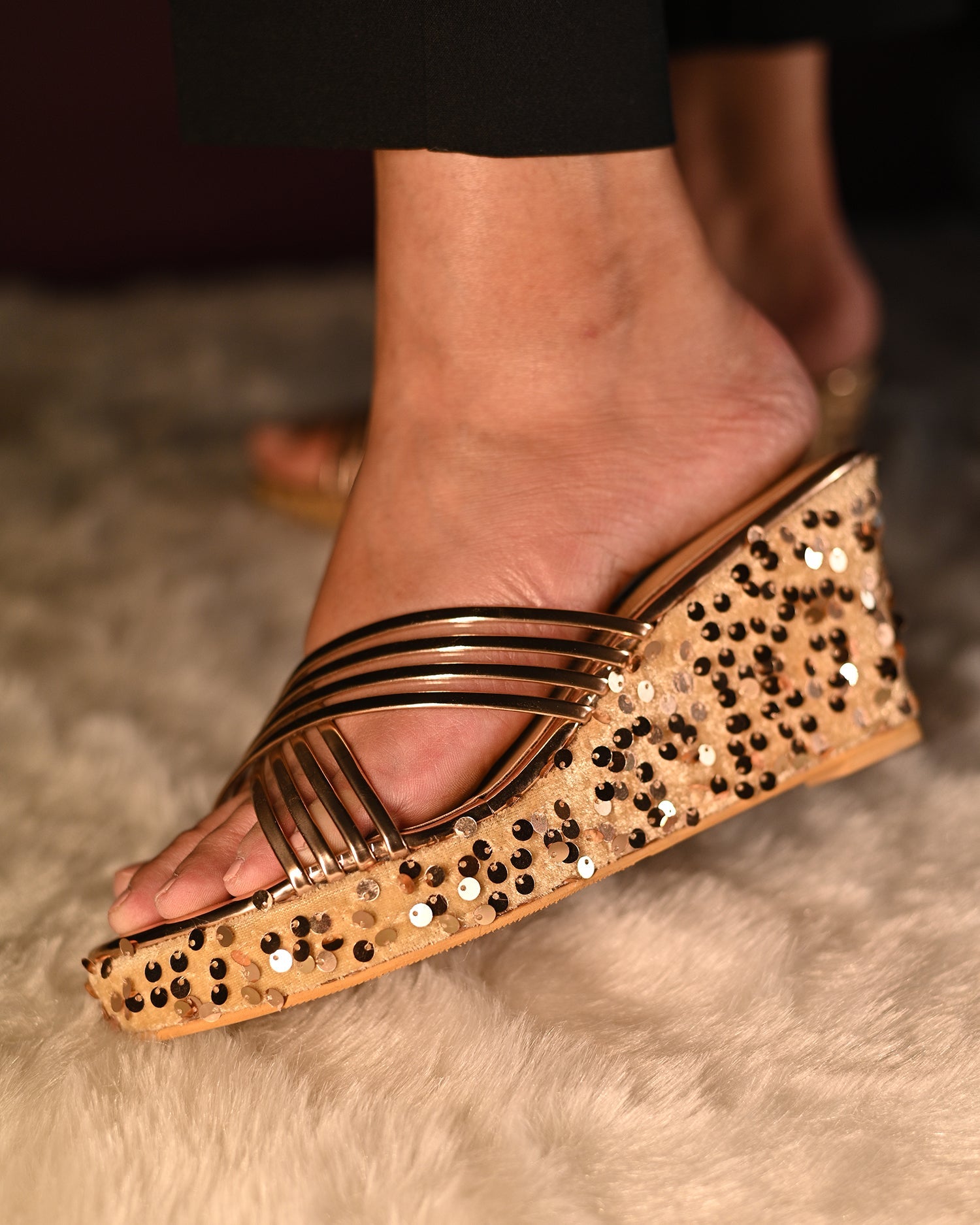 Cross Strap Metallic Sequins Wedges